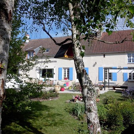 Les Hirondelles Bed & Breakfast Onzain Exterior photo