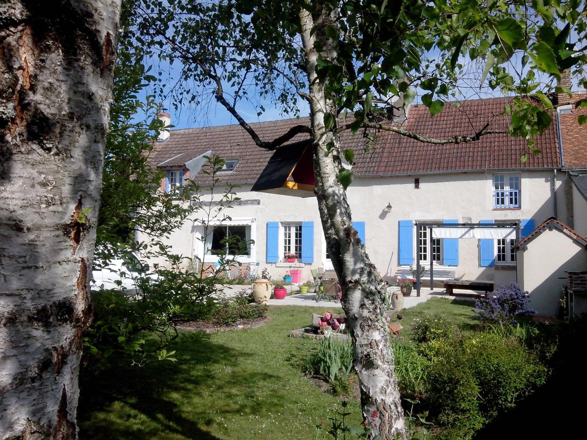 Les Hirondelles Bed & Breakfast Onzain Exterior photo