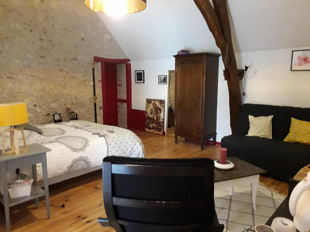 Les Hirondelles Bed & Breakfast Onzain Exterior photo