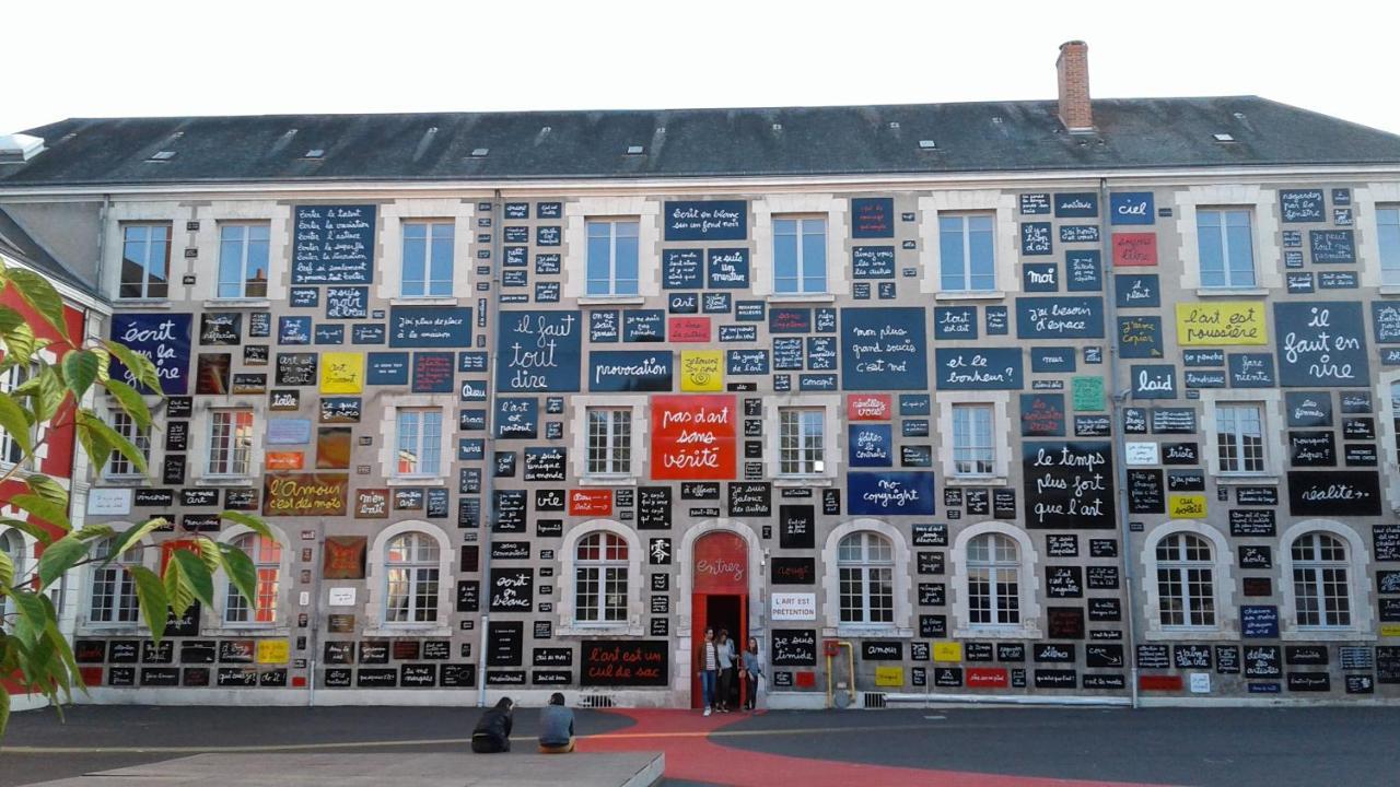 Les Hirondelles Bed & Breakfast Onzain Exterior photo